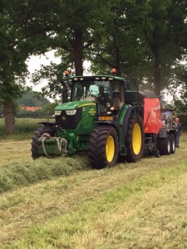 2x machines Balen persen van 90cm tot 160 cm + wikkelen.