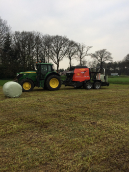 2x machines Balen persen van 90cm tot 160 cm + wikkelen.